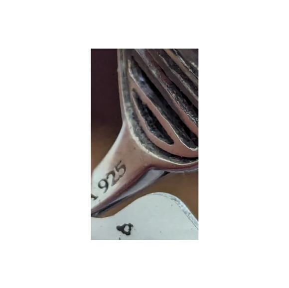 925 Silver & Garnet Ring Size 7 - Picture 5 of 6